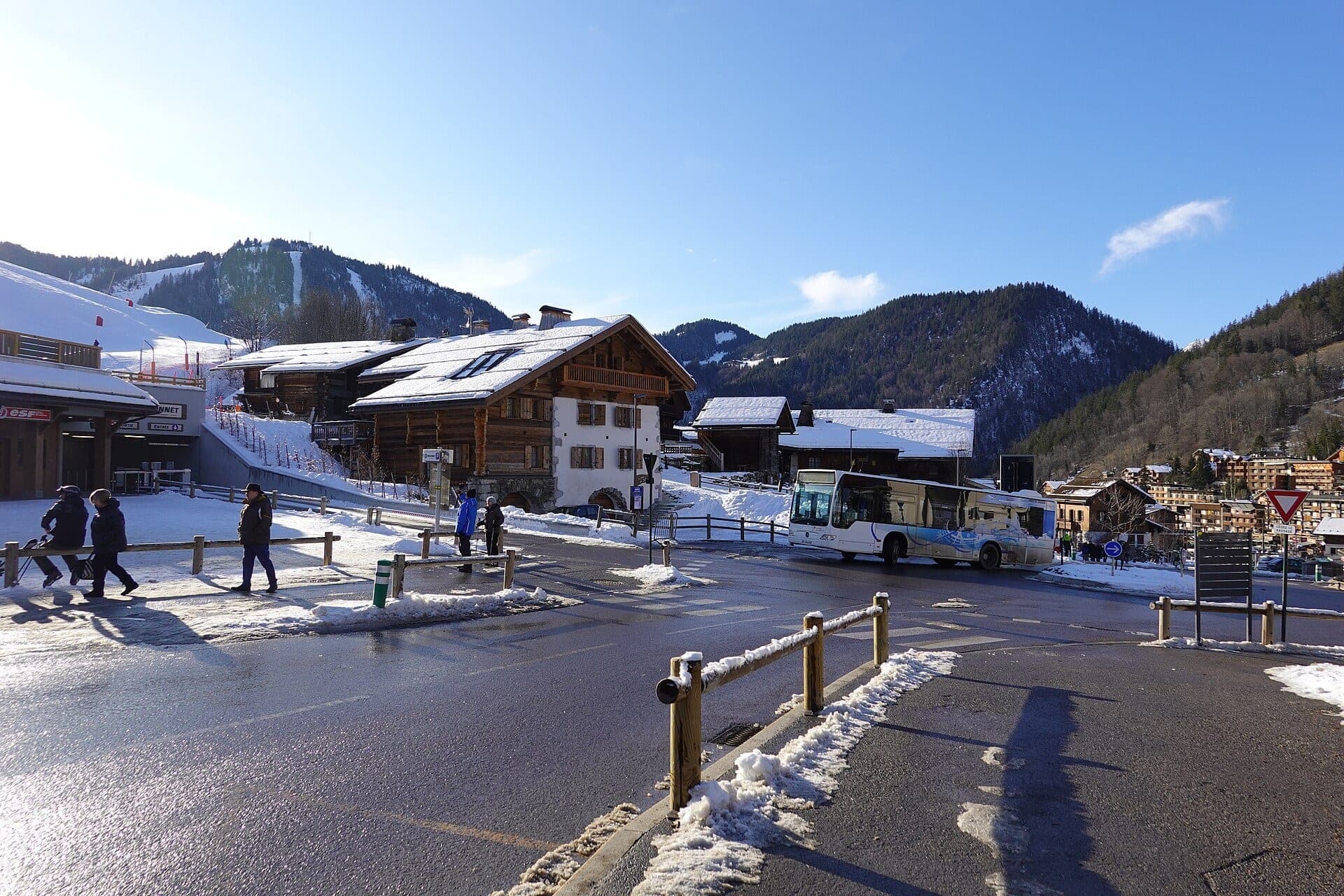 La Clusaz et Le Grand-Bornand, comparées sur les mêmes critères