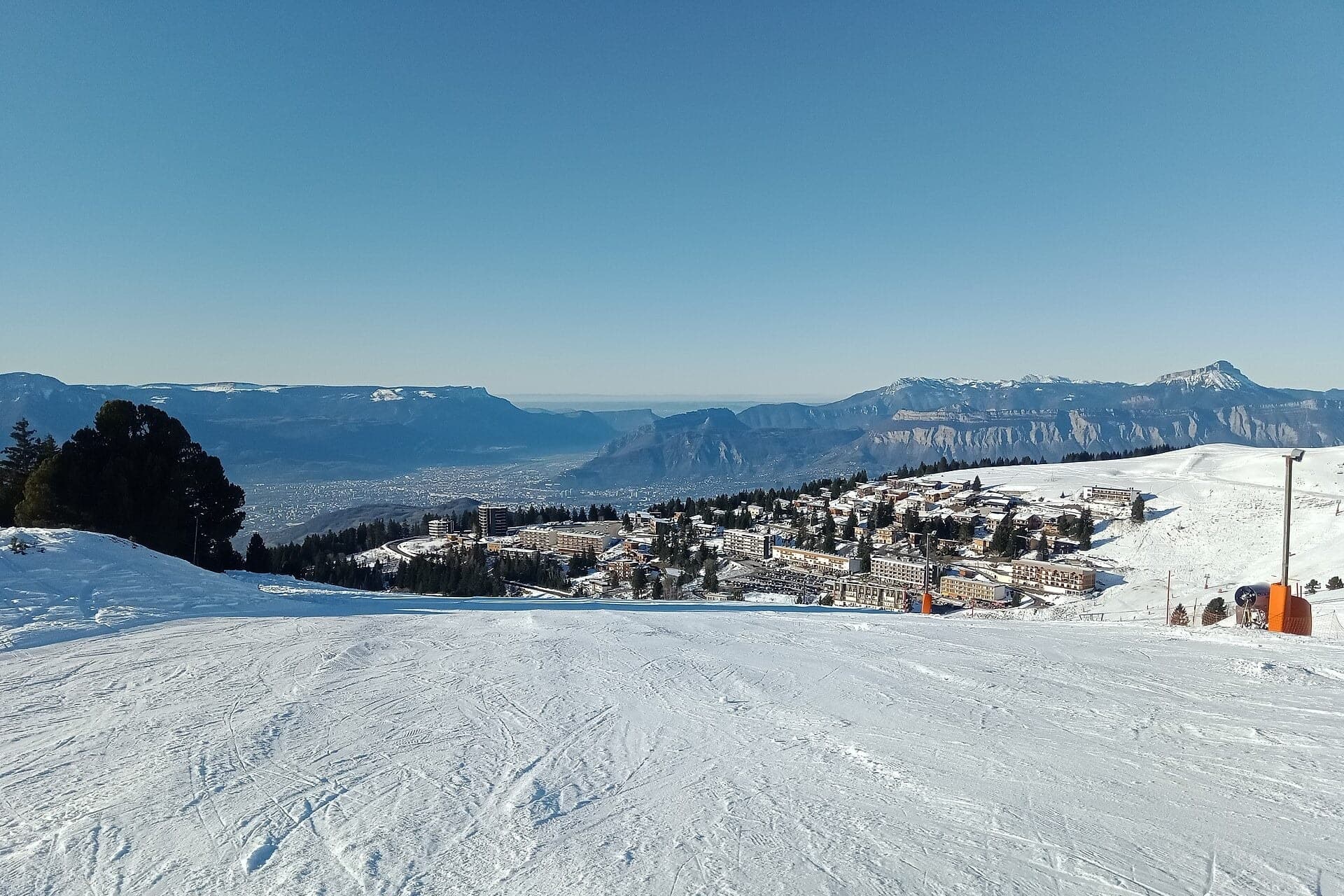 Le domaine skiable Chamrousse, Isère · Belledonne